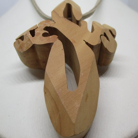 LARGE Handmade Wood JESUS CRUCIFIX Suede Leather Necklace Hand Carved Wood Jesus - Picture 5 of 9